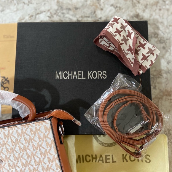 Michael Kors Tan and Cream Monogram Bag w paperwork - Picture 5 of 5